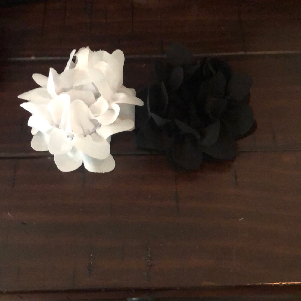 Black and white scrunchy